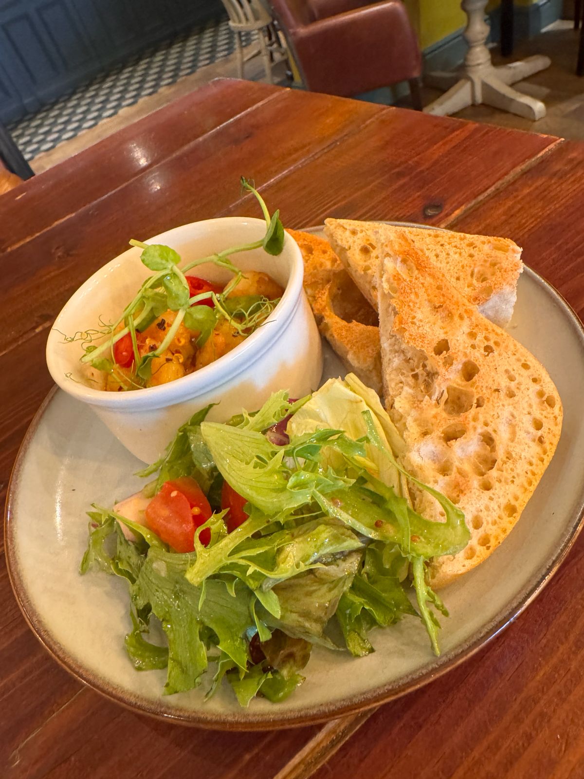 Mac and cheese pot with toasted ciabatta and dressed salad